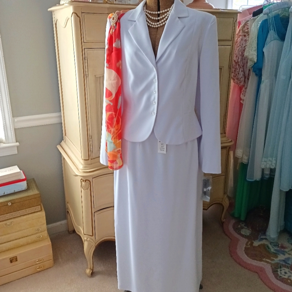 Elegant Vintage "John Meyer" Of Norwich NWT Formal Skirt Suit!